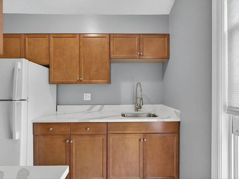 40 Maple St #2 — Photo 21