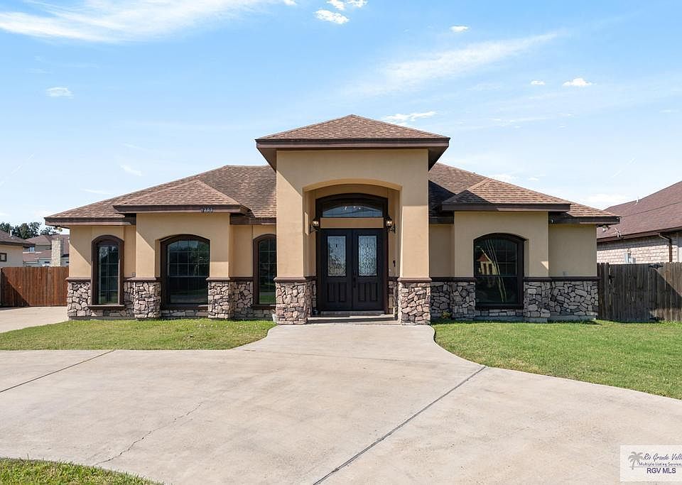 1st image of 1305 Acacia Dr #5