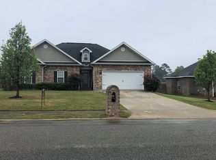 407 Green Island Rd, Bonaire, GA 31005