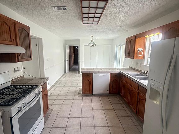 4th image of 345 Brookwood Blvd