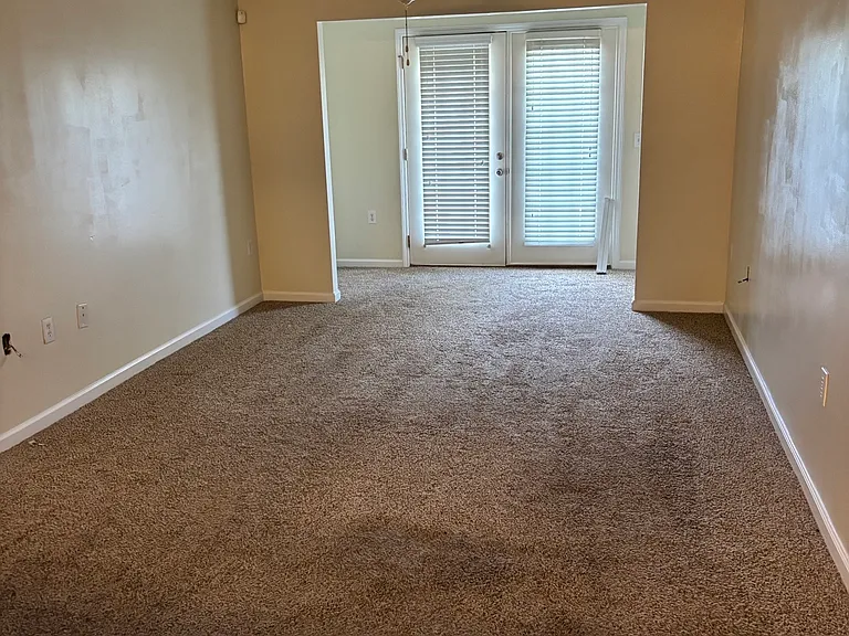 1380 Hertiage Pointe #201 — Photo 7