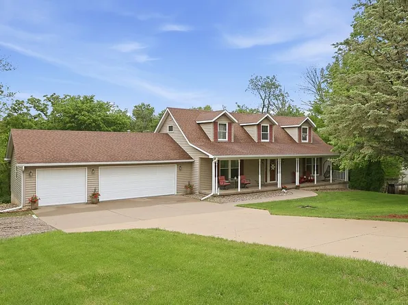13044 81st Ave, Blue Grass, IA 52726