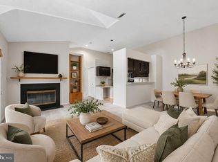 12209 Eagles Nest Ct APT L, Germantown, MD 20874