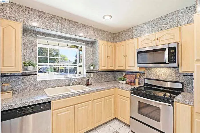 4179 Eggers Dr — Photo 5