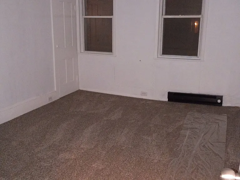 907 Brock St — Photo 7
