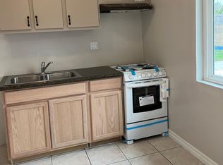 738 Fairfax Ln, Pomona, CA 91766