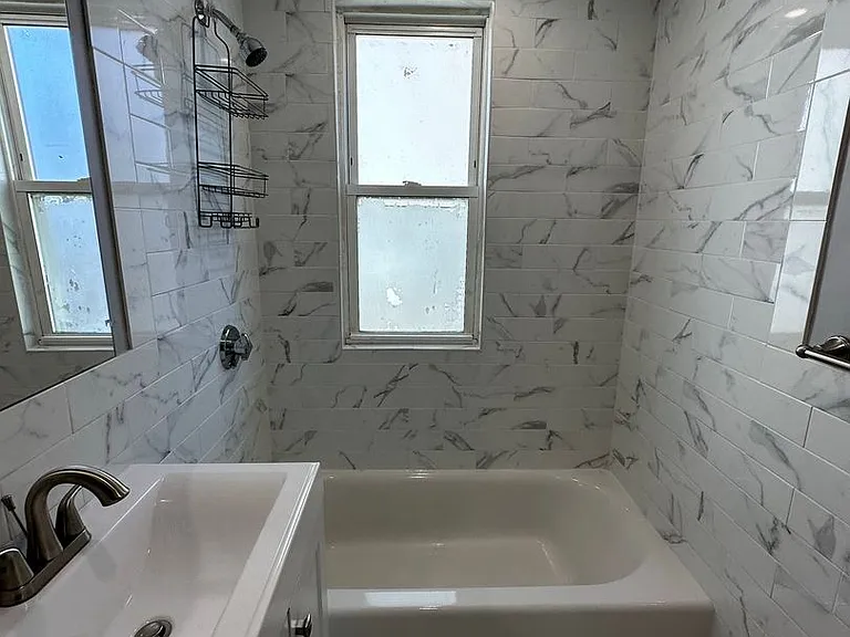 56 Everton St — Photo 2