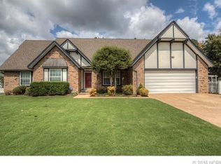 304 E Kingsport St, Broken Arrow, OK 74011