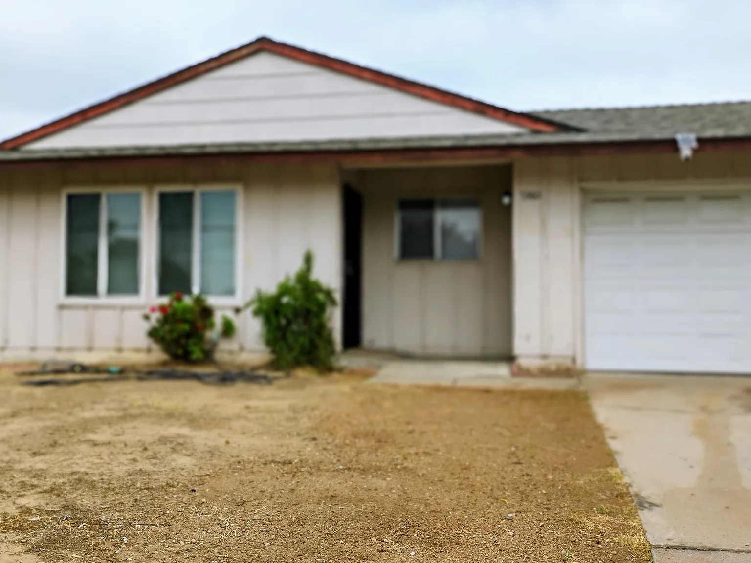 4 bed, 1600 sqft, $4,300 — Photo 1