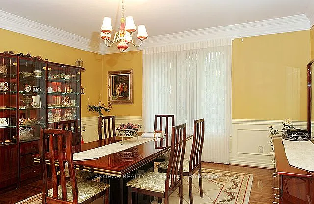 1426 Lorne Park Rd — Photo 6