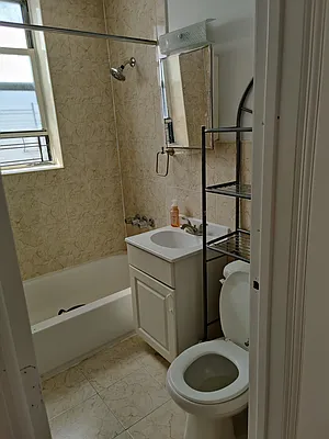 Rented by AS Management | media 8