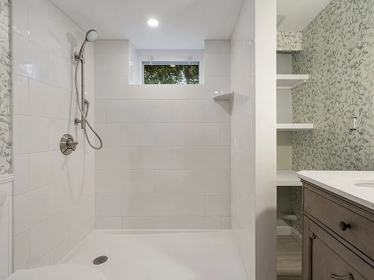 15 Temple Rd — Photo 21