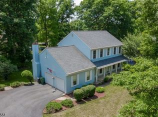 4 Merion Ln, Washington, NJ 07882