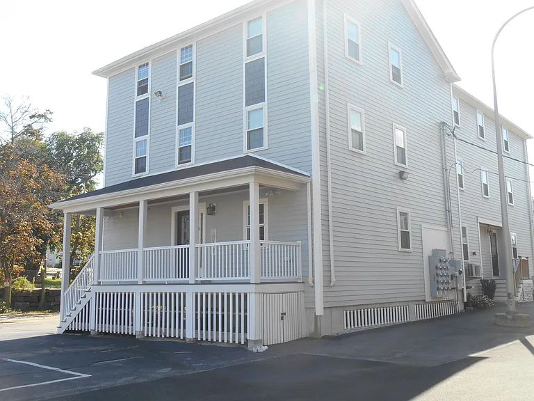 22 Fort St — Photo 4