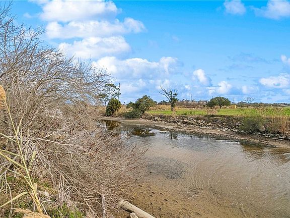 5th image of 54091 E Howze Beach Rd