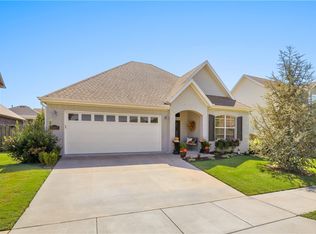 3065 E Royal Dr, Fayetteville, AR 72701