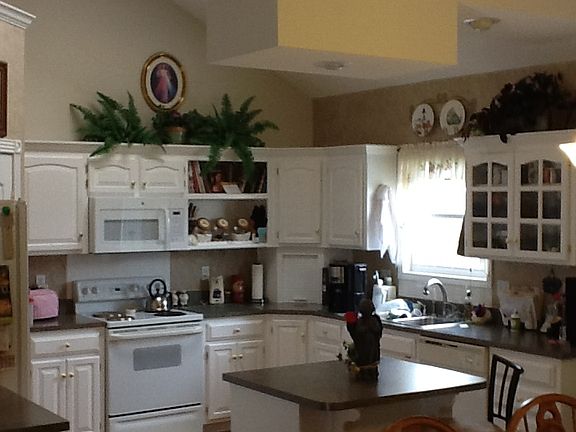 4th image of 1024 Sherman Dr