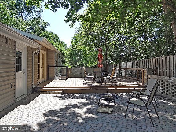 5th image of 700 Sonne Dr
