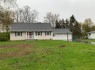226 Longview Dr, Webster, NY 14580