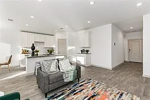 7811 Golden Rubia Ln — Photo 6