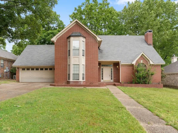 16 Blue Mountain Dr, Maumelle, AR 72113
