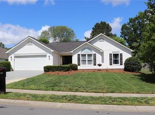 14209 Carriage Lake Dr, Charlotte, NC 28273