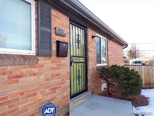 5th image of 1129 Dallas Street