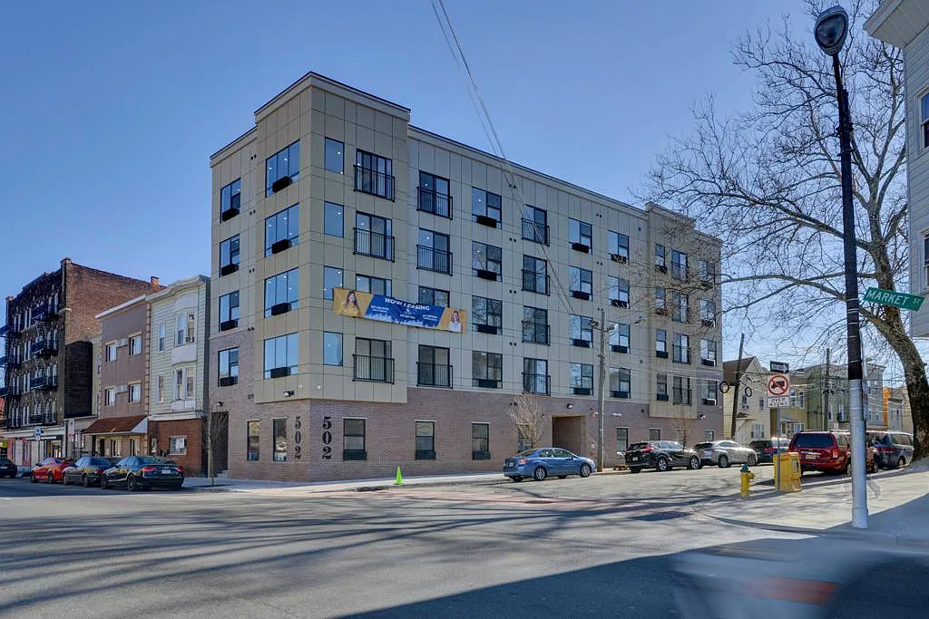 500 Market St — Photo 1
