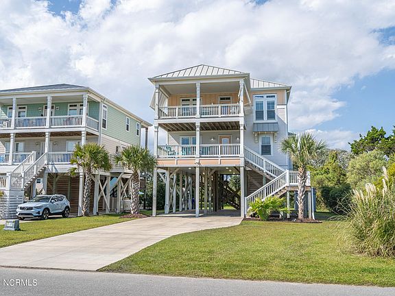 3rd image of 1410 E Dolphin Drive
