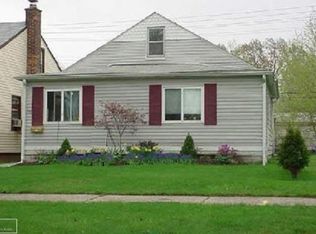 311 W Madge Ave, Hazel Park, MI
