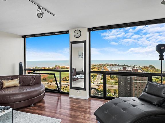 4th image of 4343 N Clarendon Ave APT 2606