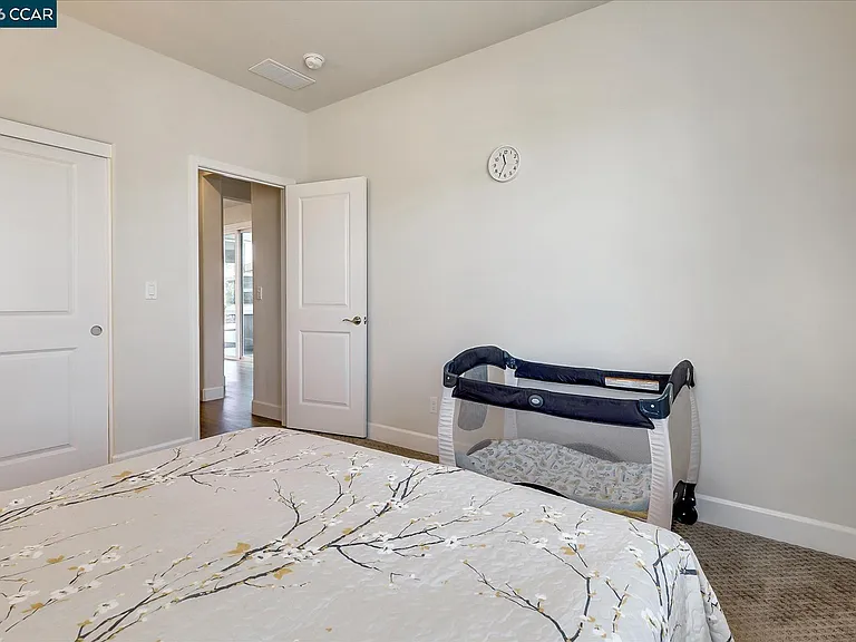 582 Mandevilla Dr — Photo 16