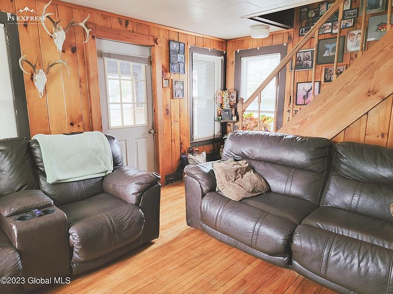 3rd image of 39 Hamilton Avenue