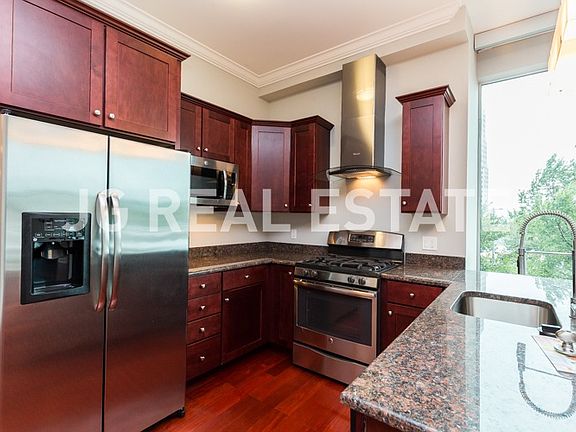 3rd image of 800 N Delaware Ave APT 614