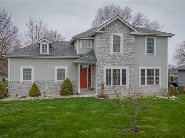 204 W 10th St, Lawson, MO 64062