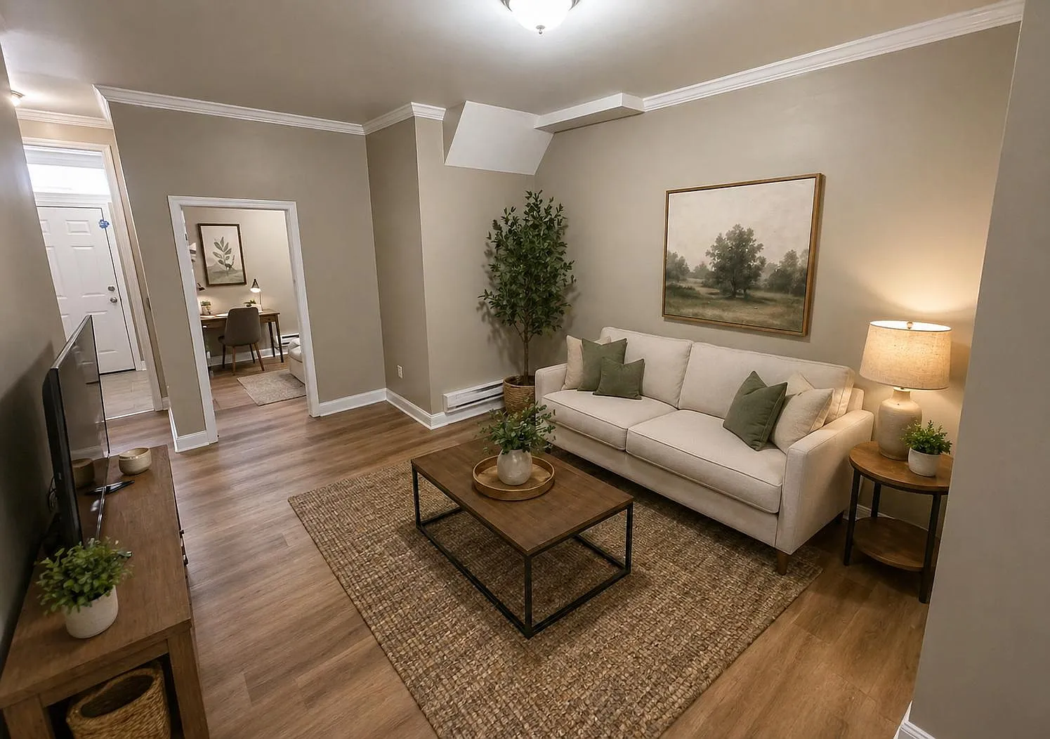 4 bed, 2.0 bath, 1558 sqft, $901 — Photo 4