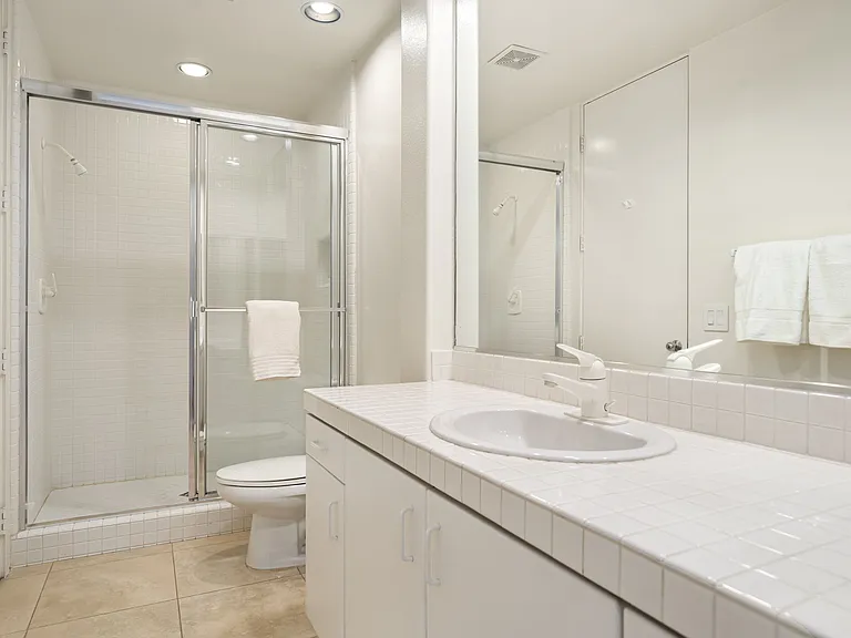 79695 Mandarina — Photo 22