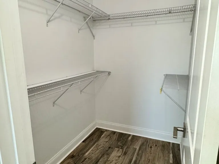 1301 Queen Elaine Dr — Photo 22