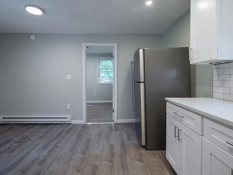 169 Hutton St #2 — Photo 9
