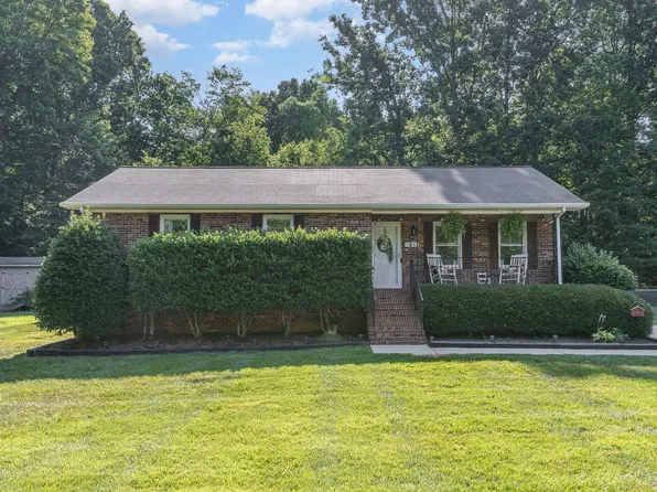 1239 Skyview Dr, Mebane, NC 27302