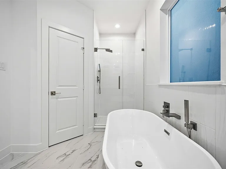 1106 Paul Quinn St #E — Photo 16