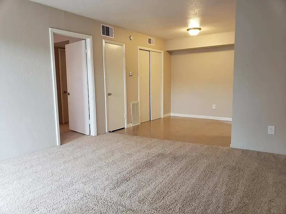 Cedar Bluff Apartments — Photo 2