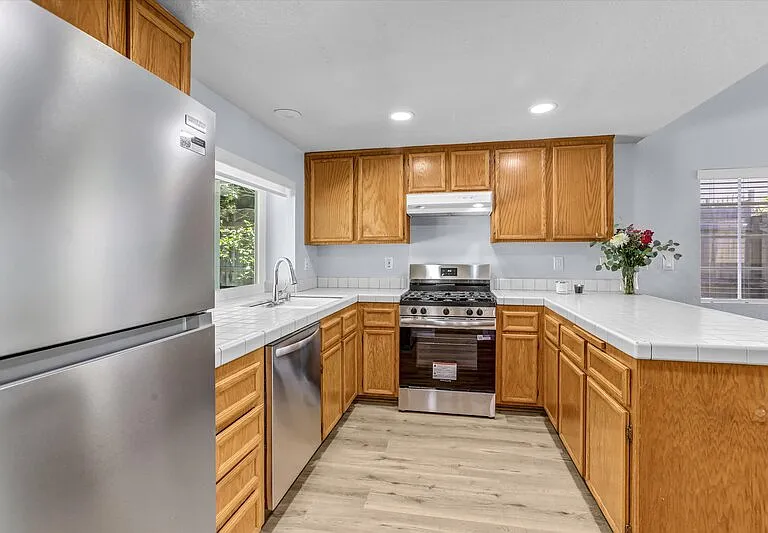 625 Forester Ln — Photo 7