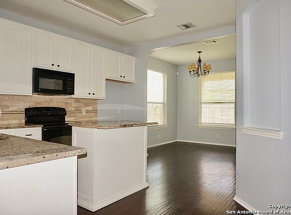 5th image of 129 Earhart Ln