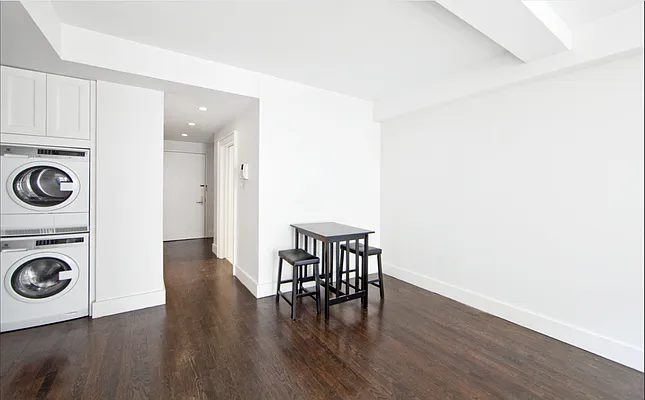 Rented by R New York | media 20