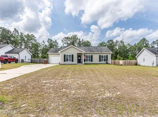 102 Courtney Pines Rd, Maple Hill, NC 28454