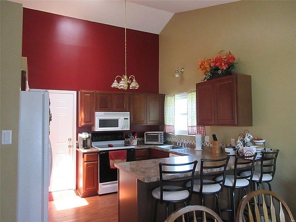 5th image of 1383 Southgate Dr