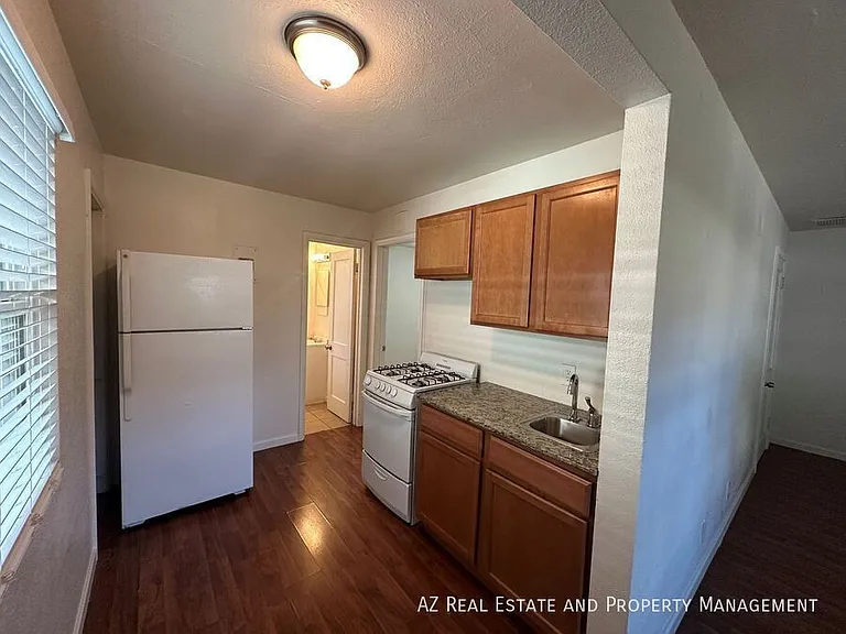 829 N 4th Ave #6 — Photo 10