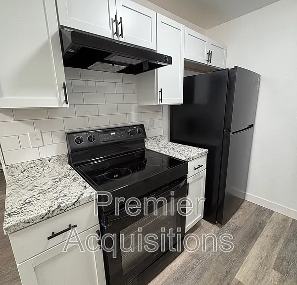 1101 S 74th St #13 — Photo 6