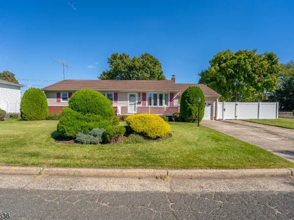 8 N 11Th Ave, Manville Boro, NJ 08835